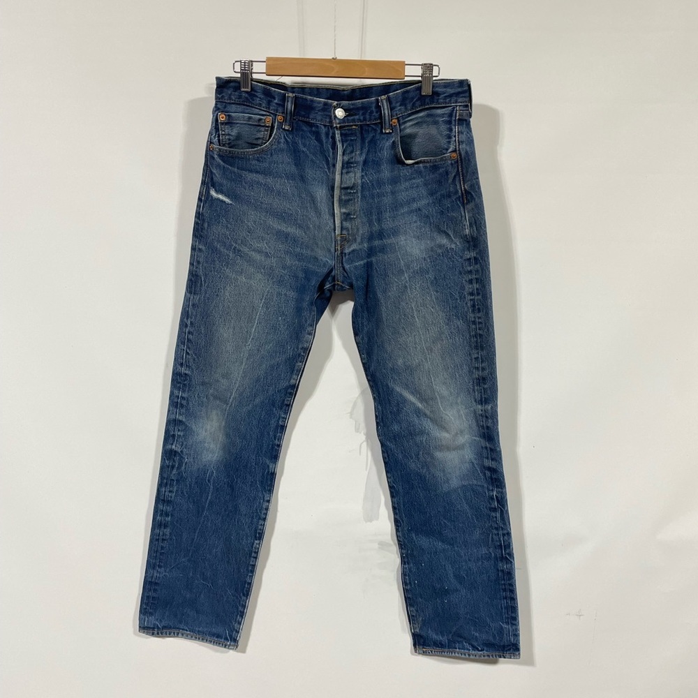 LEVI’S 501 straight leg button fly jeans